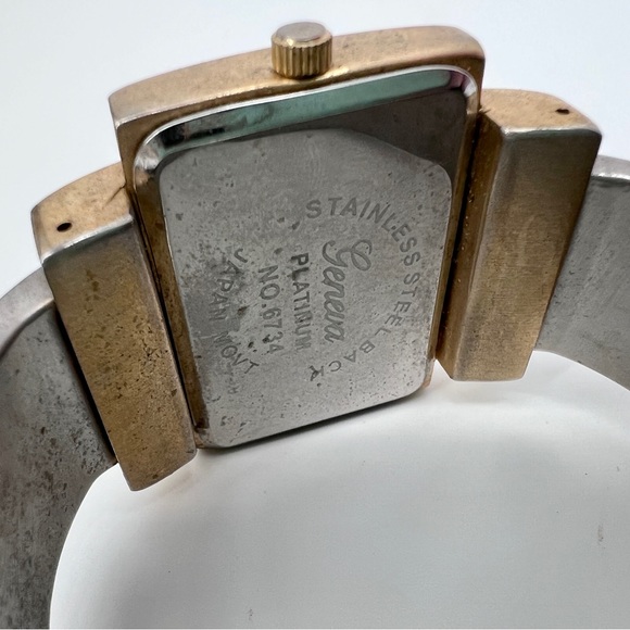 Geneva Platinum Watch - Picture 5 of 9